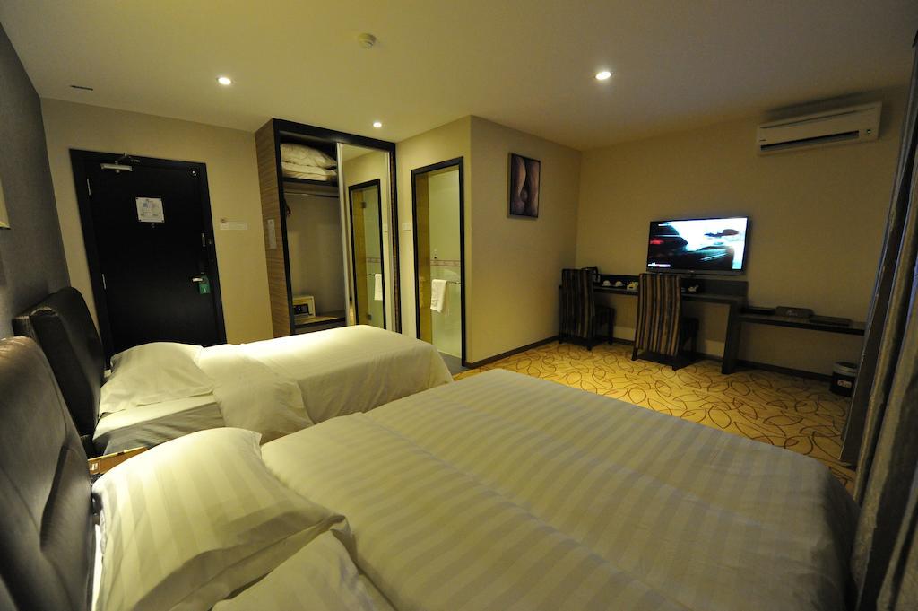 Milano Hotel Keluang Quarto foto