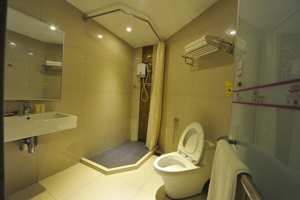 Milano Hotel Keluang Quarto foto