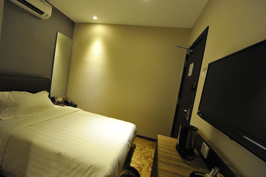 Milano Hotel Keluang Quarto foto