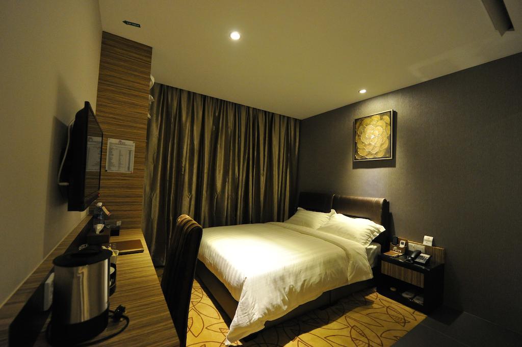 Milano Hotel Keluang Quarto foto