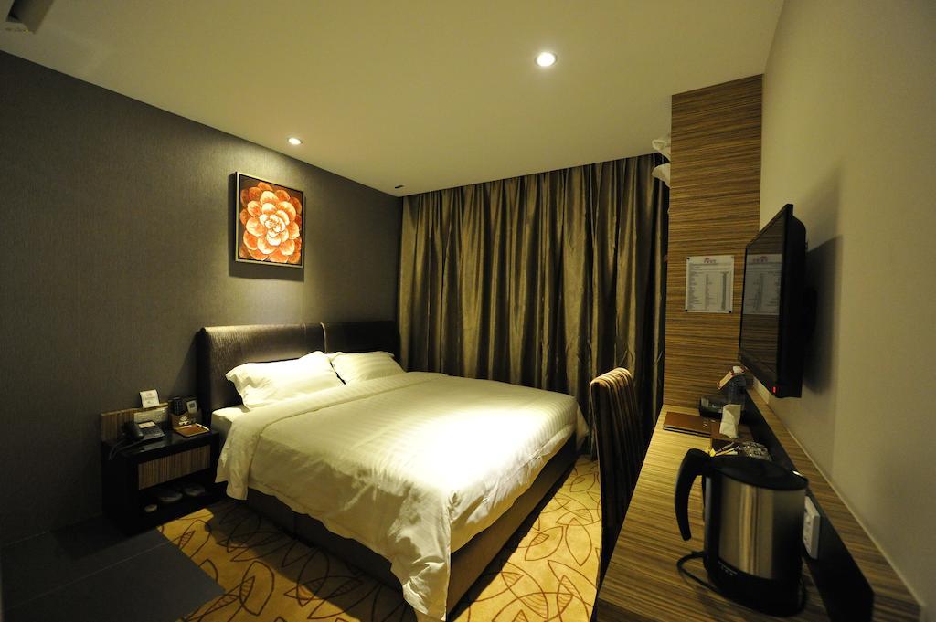 Milano Hotel Keluang Quarto foto