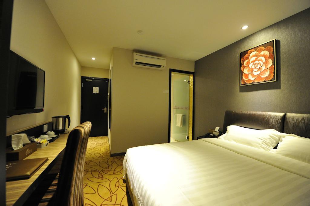 Milano Hotel Keluang Quarto foto