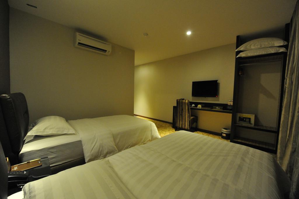 Milano Hotel Keluang Quarto foto