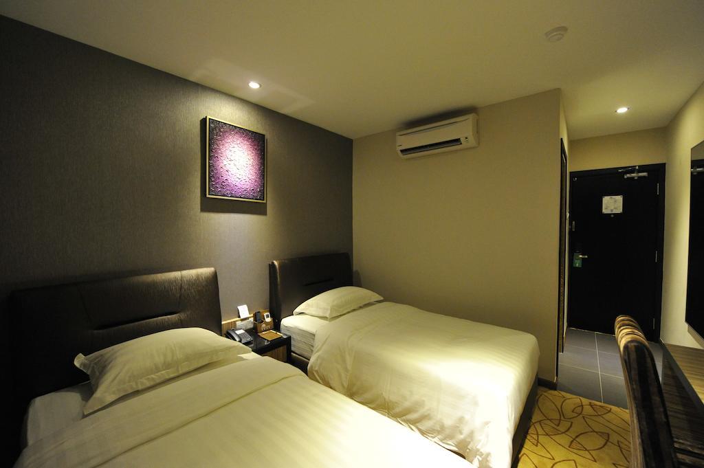 Milano Hotel Keluang Quarto foto